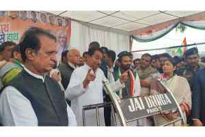 प्रदेश कांग्रेस अध्यक्ष कमलनाथ ने हुजूर विधानसभा के मुंगालिया छाप से हाथ से हाथ जोड़ो अभियान का शुभारंभ किया,