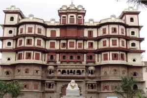 शिव प्रिय अफसर पी.नरहरि और निशांत बरवड़े में जंग