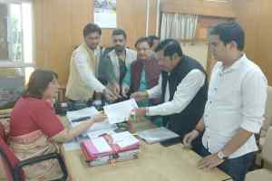 कांग्रेस ने शिवपुरी कलेक्टर तरूण राठी को हटाने की चुनाव आयोग से की मांग