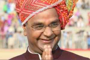 रंगपंचमी चल समारोह में शामिल हुए राज्य मंत्री सारंग