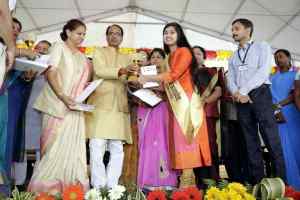 अंतर्राष्ट्रीय महिला दिवस पर उल्लेखनीय उपलब्धि के लिये महिलाएँ सम्मानित