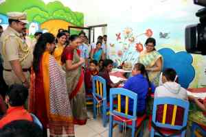 दिव्यांगों को शिक्षित करने वाले शिक्षक माता-पिता तुल्य- राज्यपाल पटेल