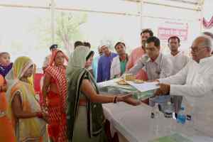 गरीब प्रतिभाशाली विद्यार्थियों की उच्च शिक्षा की फीस सरकार भरेगी