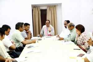 पंजीकृत असंगठित श्रमिकों को शीघ्र लाभ दिया जाये - चौहान