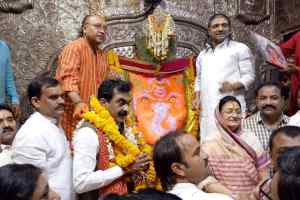 चुनाव हमारे लिए चुनौती नहीं अवसर हैं: राकेश सिंह