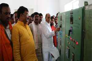 राज्य मंत्री सारंग द्वारा गौतम नगर में विकास कार्यों का भूमि-पूजन