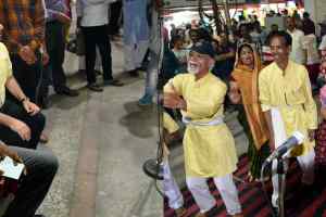 वृद्धजनों के प्रति युवाओं की भूमिका नुक्कड़ नाटक की प्रस्तुति