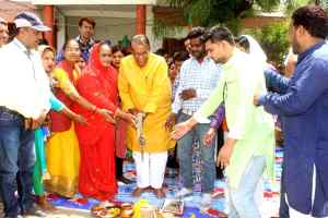 राजस्व मंत्री द्वारा आराधना नगर में सी.सी.रोड का भूमि-पूजन