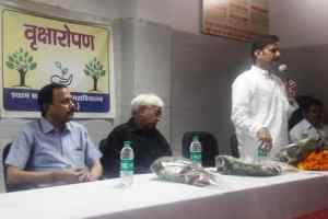 उद्योग एवं खनिज मंत्री श्री राजेंद्र शुक्ल ने संजय गांधी चिकित्सा महाविद्यालय रीवा परिसर में वृक्षारोपण कार्य का शुभारंभ किया