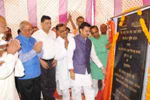 उद्योग मंत्री द्वारा रीवा अल्ट्रा मेगा परियोजना विद्युत सम्प्रेषण का शुभारंभ