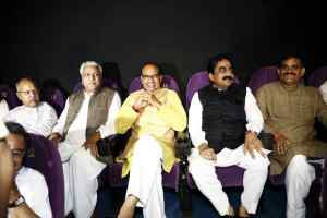 मुख्यमंत्री चौहान ने "जीते हैं" लघु फिल्म का अवलोकन किया