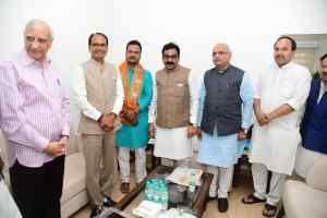 ख़बर नेशन कांग्रेस के शरद कोल और आप की नेहा बग्गा भाजपा में शामिल
