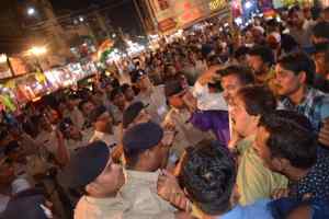 खबरनेशन राजबाड़ा पर कांग्रेस कार्यकताओं की पुलिस से झड़प,कांग्रेस नेता बोले हमारी सरकार आने दो