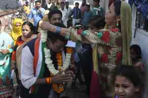 लोगों ने डॉ. चौहान पर जताया भरोसा कहा-भाजपा नहीं आप ही लाएंगे अच्छे दिन 