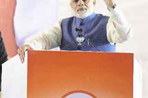 लोकतंत्र को खोखला करती रही है कांग्रेस: मोदी