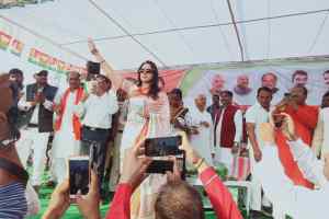 कांग्रेस ने प्रदेश को बीमारू बनाया, शिवराज जी ने किया विकासः हेमा मालिनी