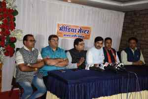 बैशाखियों पर चलने वाली कांग्रेस अल्पसंख्यक समुदाय का क्या भला करेगी-शाहनवाज हुसैन