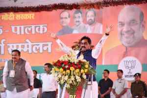 हमें ‘कमल स्ट्राइक’ करनी है: राकेश सिंह