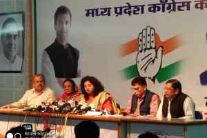 अमीरों के समर्थक प्रधानमंत्री मोदी द्वारा विश्व की सबसे बड़ी गरीबी हटाओ योजना का विरोध करना शर्मनाक: शोभा ओझा