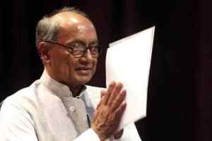 दिग्विजय तो भोपाल का घोषणा पत्र बना रहे हैं, आपके यहां क्या हाल है?