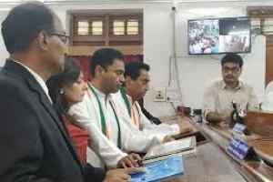 मुख्यमंत्री कमल नाथ ने विधानसभा और नकुल नाथ ने लोकसभा के लिये नामांकन दाखिल किया
