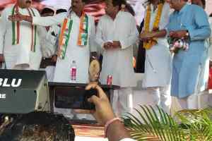 मुख्यमंत्री ने किया स्वागत, अनवर देहलवी ने फिर थामा कांग्रेस का दामन