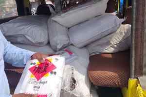 पॉलीथीन बेचने वालों में मचा हड़कम्प, तीसरे दिन भी हुई कार्रवाई