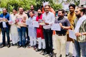 कांग्रेस चमत्कारी पार्टी, आसमान-जमीन का भी तबादला कर सकती हैः अभिलाष पाण्डे