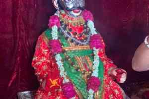 अंतिम सोमवार भक्तों को दर्शन देने निकले महाकाल