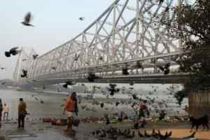 साल्टलेक में आटो से ढाई करोड़ कीमत का ६ किलो सोना बरामद