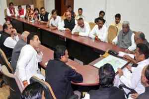 उपभोक्ताओं को प्रथम 100 यूनिट बिजली 100 रूपये में देने का निर्णय