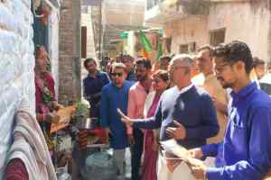 प्रदेश संगठन महामंत्री ने इंदौर में किया घर-घर जनसंपर्क