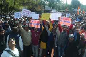रोटी बिना जी लेंगे पर बेटी का अपमान नहीं सहेंगे