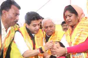 शुद्ध के लिए युद्ध अभियान से स्वास्थ्य सेवाएं होंगी बेहतर-पूर्व केन्द्रीय मंत्री श्री सिंधिया