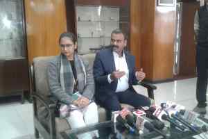 जिंदा जलाए दलित युवक को देखने अस्पताल पहुंचे राष्ट्रीय अजा आयोग के उपाध्यक्ष