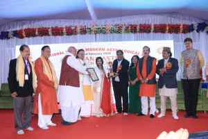 इटरनेशनल एस्ट्रोलॉजिकल सेमीनार में ज्योतिषाचार्य अनुश्री अनीता को ज्योतिष  शिरोमणि गोल्ड अवार्ड से नवाज़ा