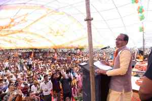 आगर में दहाड़ी भाजपा, जलाकर राख कर देंगे कमलनाथ सरकार की पाप की लंका