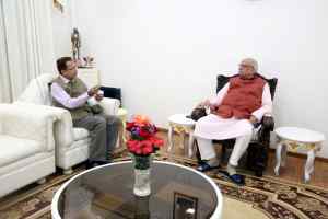 राज्यपाल टंडन से मिले विधानसभा के प्रमुख सचिव