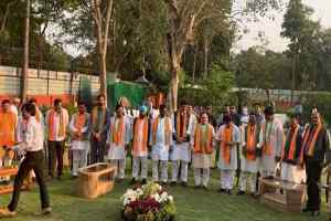 तो मध्यप्रदेश के संवैधानिक संकट के जबाबदार 22 पूर्व विधायकों और मंत्रियों के चुनाव लड़ने पर लगना चाहिए रोक