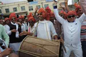 भाजपा सांसद और जिला प्रशासन के रवैए ने आदिवासी अंचल का अस्पताल बंद करवाया