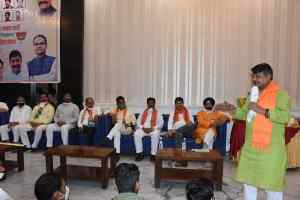सांवेर के विकास के लिए हमें विधायक नही मंत्री को चुनना है- कैलाश विजयवर्गीय