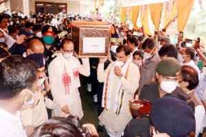 मुख्यमंत्री चौहान अमर शहीद स्व. दीपक सिंह की अंतिम यात्रा में शामिल हुए