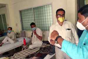 आयुष मंत्री कांवरे द्वारा आयुर्वेद चिकित्सालय एवं कार्यालय का औचक निरीक्षण