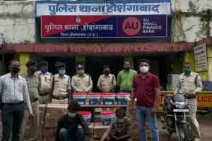 गर्ल्स हॉस्टल से चोरी करने वाले तीन पकड़ाए