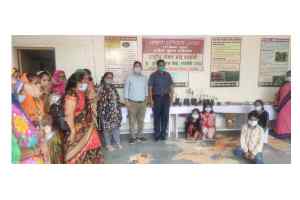 आंगनवाड़ी कार्यकर्ताओं द्वारा गांव-गांव चलाया जा रहा  पोषण अभियान : डॉ स्वप्निल दुबे