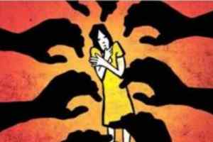 नाबालिग बेटी तलाशने डीजीपी से गुहार