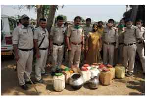 50 हजार की अवैध शराब जब्त