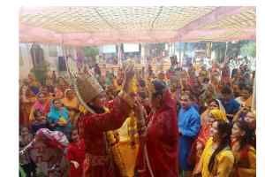 थैली और भैंस के दूध के उपयोग  के कारण ही हो रही गाय की दुर्गति:कान्हाजी