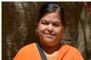 मध्यप्रदेश की पर्यटन मंत्री उषा ठाकुर ने डाली डकैती