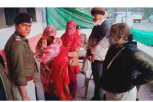 हत्या : माँ ने कुल्हाड़ी से दूध मुहे बालक की कर दी हत्या